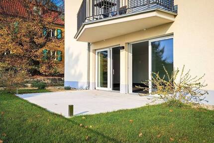 Osterangebot: Traumhafte Aussicht über Dresden - Stilvolle 4-Zimmer-Wohnung mit 3 Terrassen, großem Garten, Einbauküche und eigener Garage!