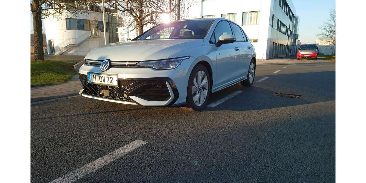 VW Golf 4.244 km 29.990 &euro; München 82031