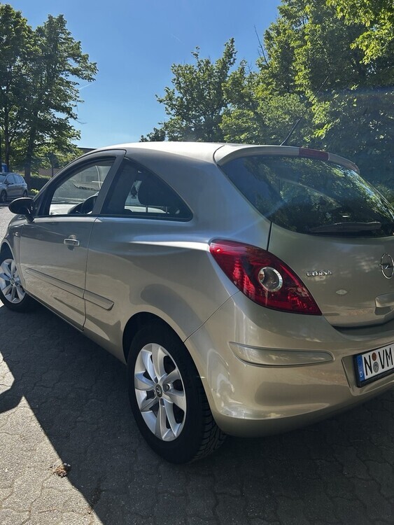 Opel Corsa 75.000 km 1.850 € Nürnberg 90403