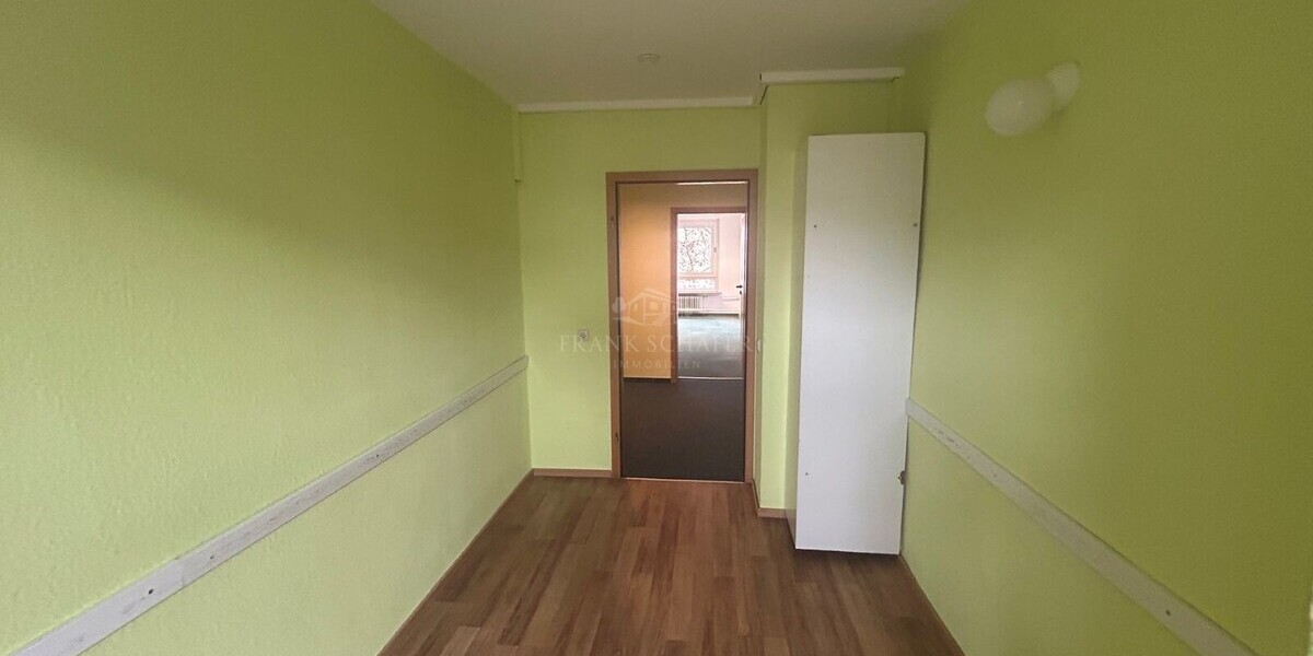 Gepflegte Bürofläche mit ca. 180m², sofort bezugsfrei, Nähe RheinChristuskirche - - Gewerbeobjekt Mainz | Angebot:26799198