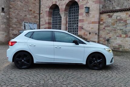 Seat Ibiza 68.000 km 14.700 &euro; Waldsee 67165