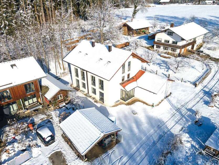 Haus zum Kaufen in Bad Endorf 899.000 € 166 m²