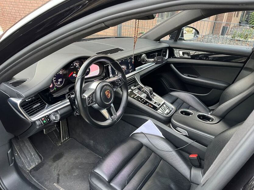 Porsche Panamera 163.000 km 53.500 € Oberhausen 46149
