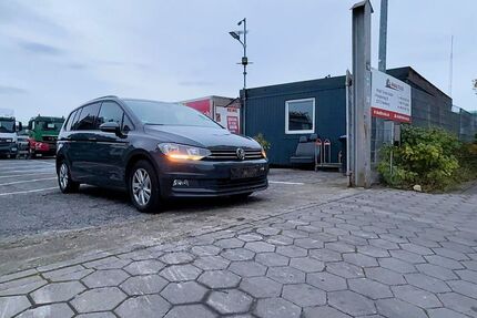 VW Touran 197.673 km 14.500 € Hamburg 22113