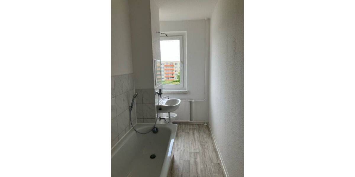 Etagenwohnung Angermünde - 4 Zimmer, 69 m&sup2;, 430&euro; | Angebot:26673532