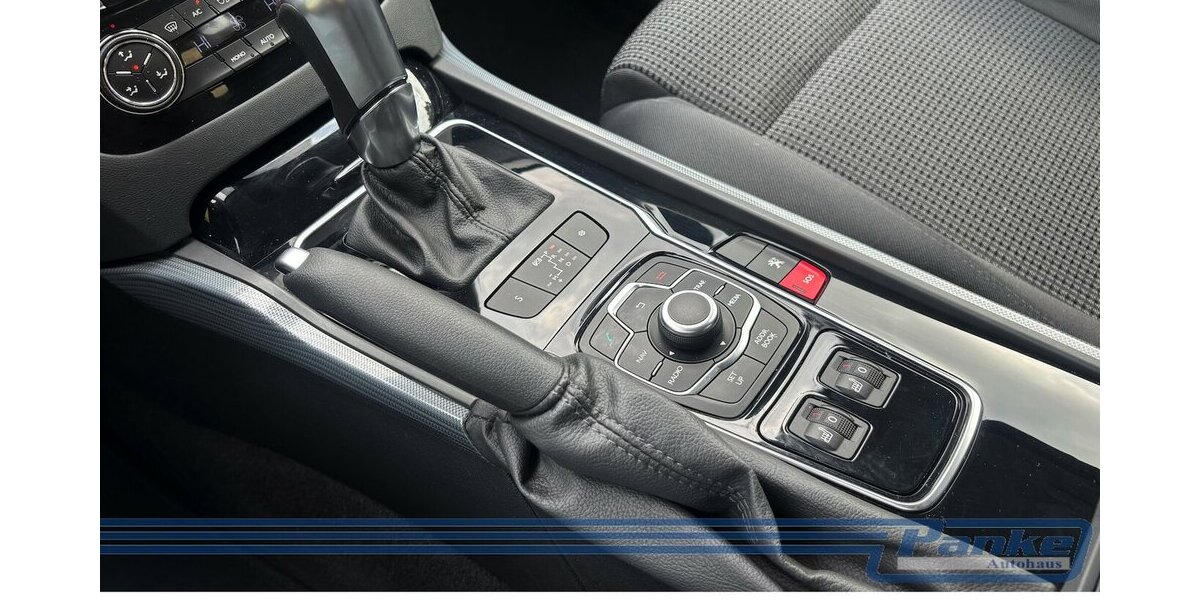 Peugeot 508 Active 1.6 EAT*HUD*SHZ*Xenon*NAV*PDC*BT* 98.186 km 9.980 &euro; Berlin 13187