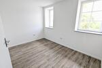 Etagenwohnung Neuental - 4 Zimmer, 100 m&sup2;, 990&euro; | Angebot:26305409