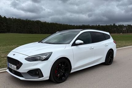 Ford Focus 59.600 km 22.900 &euro; Rednitzhembach 91126