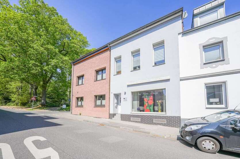 Haus zum Kaufen in Mönchengladbach 279.000 € 77 m²