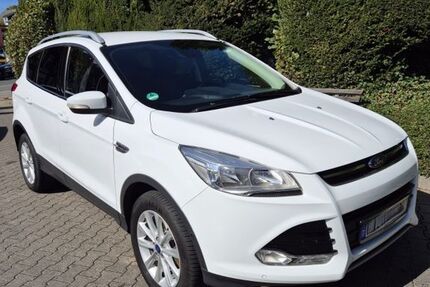Ford Kuga 156.000 km 10.500 € Remscheid 42853