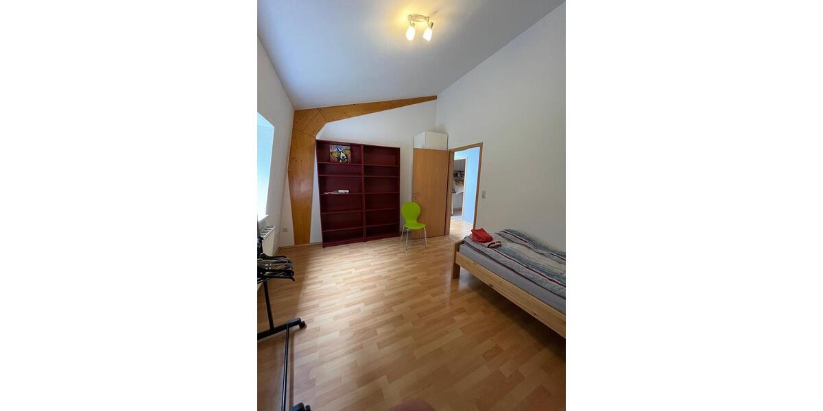 Mehrfamilienhaus, Wohnhaus Hardegsen - 9 Zimmer, 240 m&sup2;, 1.800&euro; | Angebot:26037587