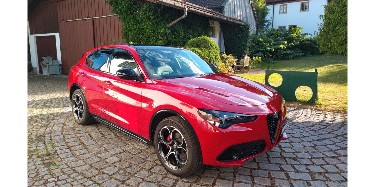 Alfa Romeo Stelvio 3.000 km 55.000 &euro; Penzberg 82377