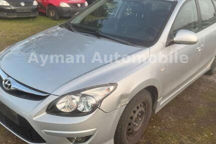 Hyundai i30 223.098 km 1.999 &euro; Euskirchen 53879