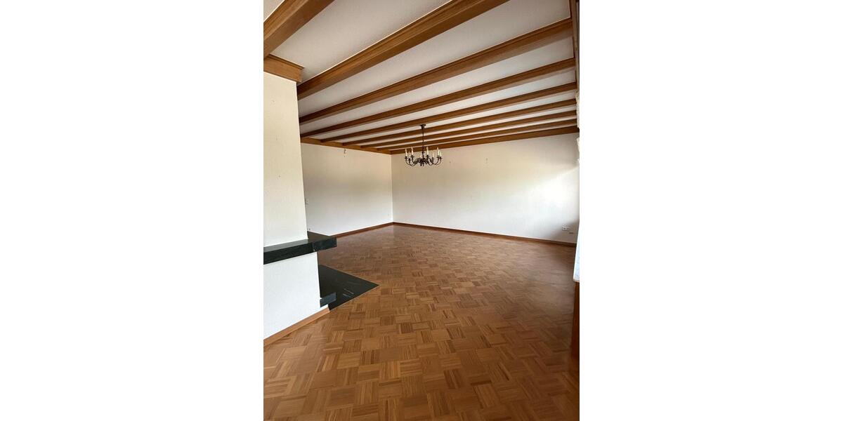 Etagenwohnung Halsenbach - 6 Zimmer, 165 m&sup2;, 990&euro; | Angebot:25755116