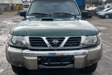 Nissan Patrol 142.015 km 10.990 &euro; Hamburg 22113