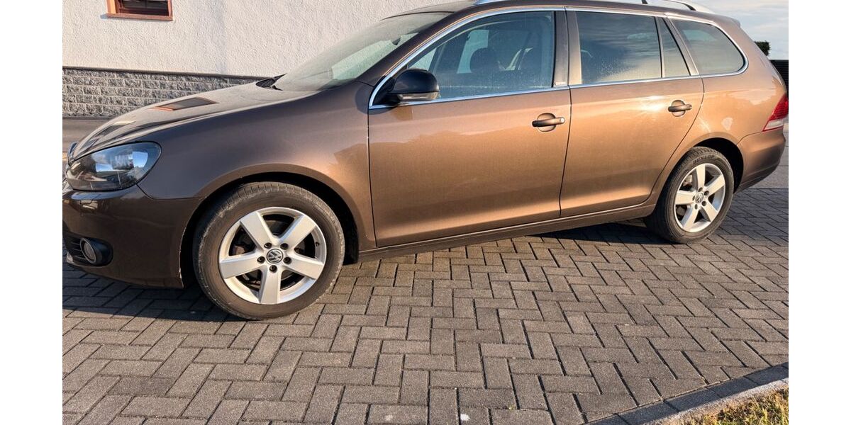 VW Golf 231.000 km 3.999 &euro; Grimma 04668