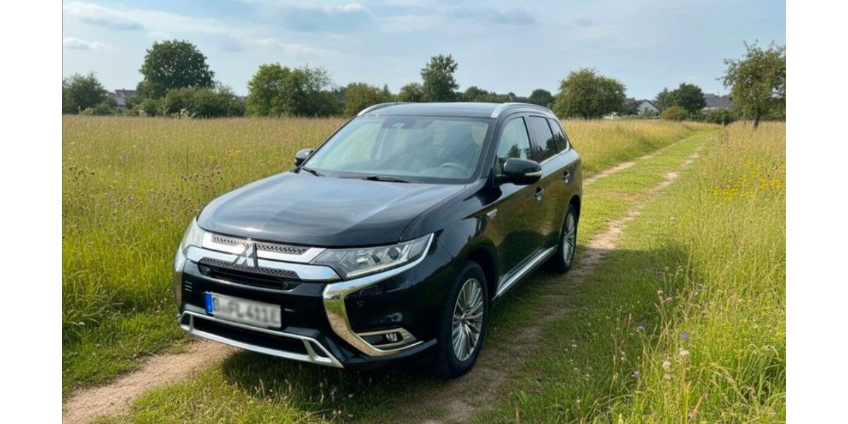 Mitsubishi Outlander 135.000 km 17.900 &euro; Schwarzenbek 21493