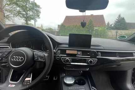 Audi A4 89.400 km 22.999 &euro; Schönefeld 12529