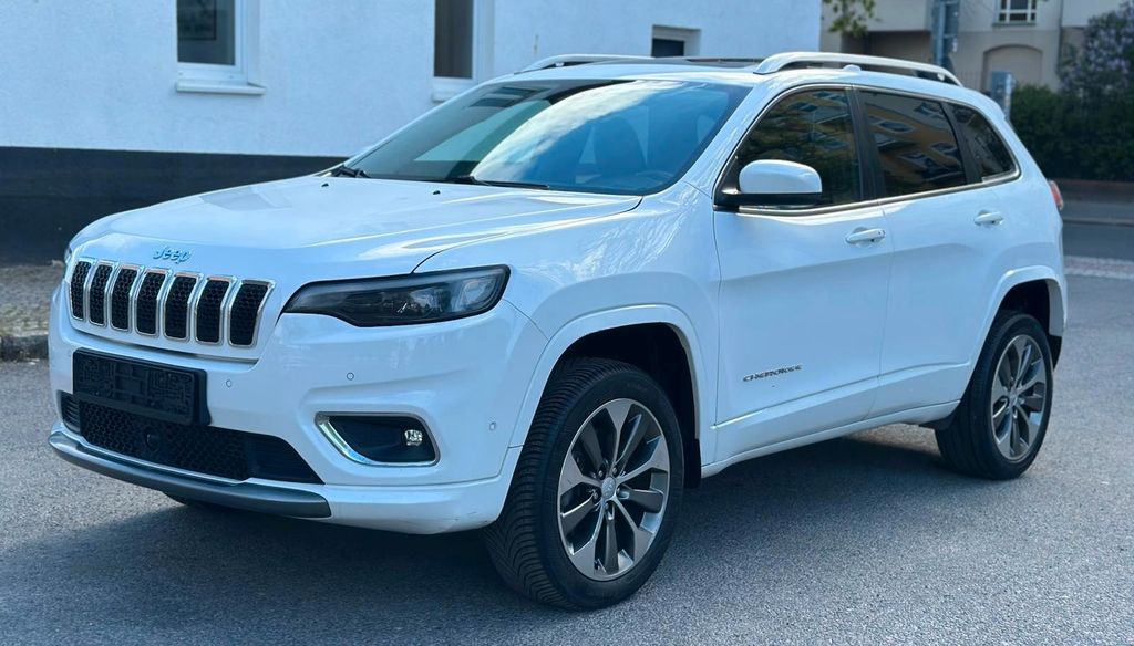 Jeep Cherokee 191.620 km 13.450 &euro; Schönefeld 12529