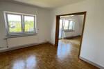 Neuwertige 2 12 Zimmer-Dachgeschoss mit traumhaftem Ausblick