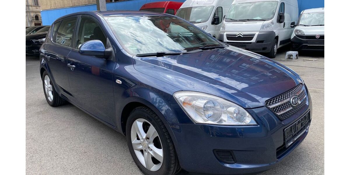 Kia ceed / Ceed 222.907 km 1.650 &euro; Fürth ( bei Nürnberg ) 90762