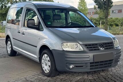 VW Caddy 248.000 km 2.850 &euro; Bremen 28198