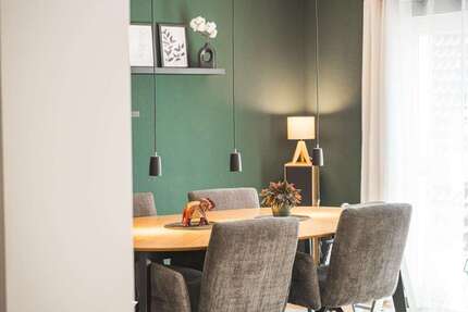 Haus Stuttgart Hedelfingen - 6 Zimmer, 206 m&sup2;, 3.800&euro; | Angebot:27150966