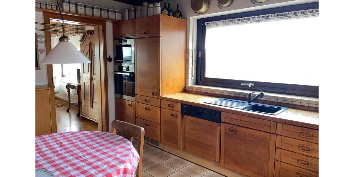 Bungalow Crailsheim - 6 Zimmer, 210 m&sup2;, 1.990&euro; | Angebot:26174918