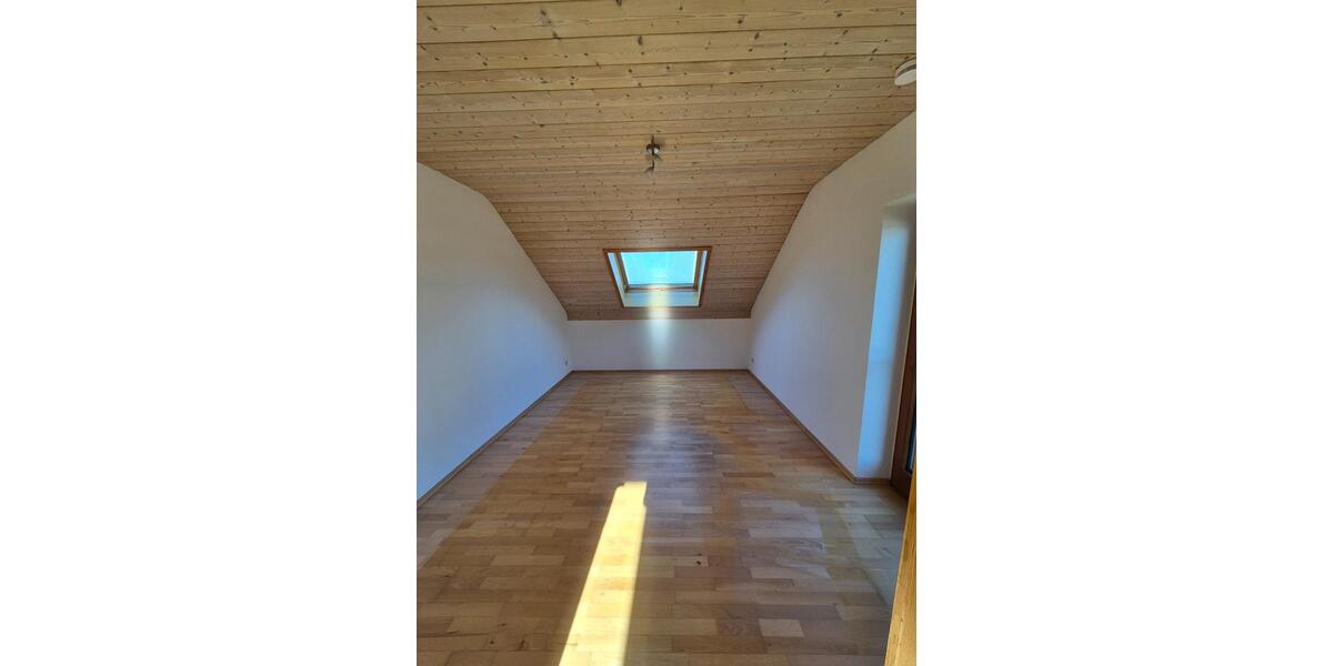 Einfamilienhaus Finsing - 7 Zimmer, 200 m&sup2;, 2.990&euro; | Angebot:25382084