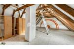 Gepflegte DHH mit Garage, Innenhof, Balkon und Ausbaupotenzial in ruhiger Lage