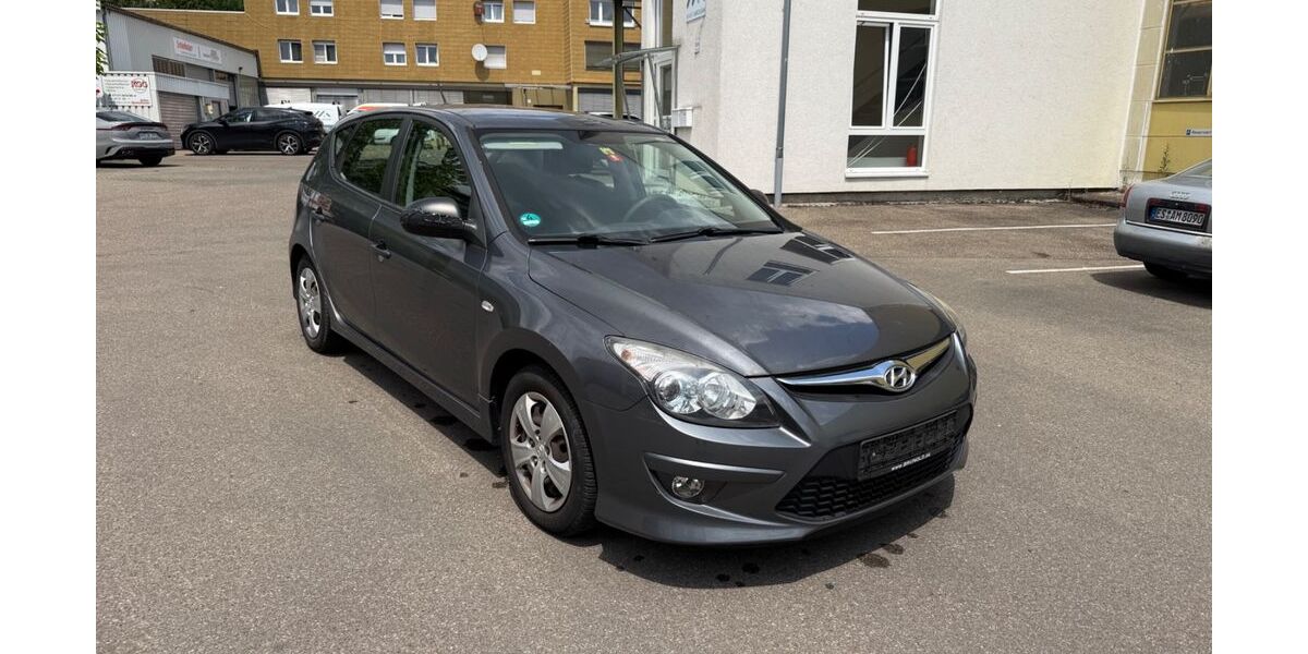Hyundai i30 116.000 km 2.450 &euro; Möglingen 71696