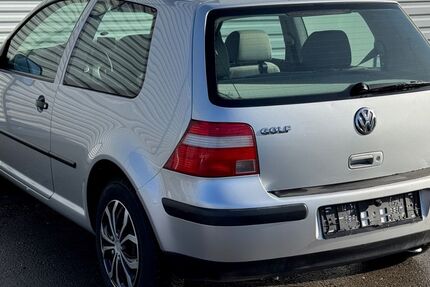 VW Golf 91.150 km 5.490 &euro; Solingen 42719