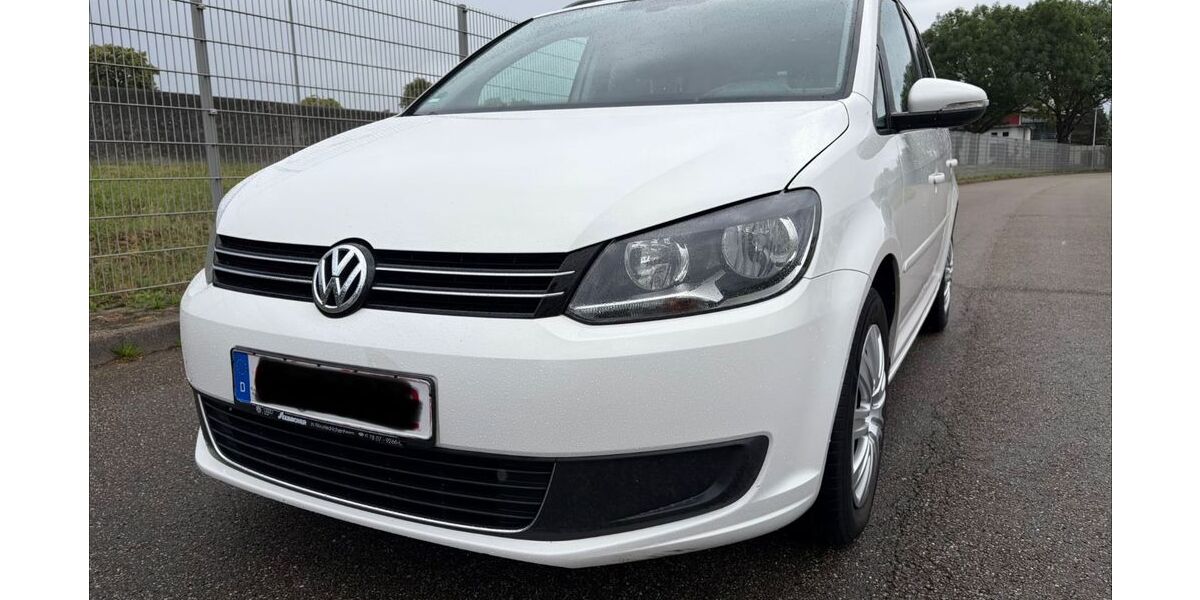 VW Touran 222.000 km 5.900 &euro; Lahr 77933