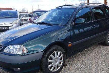 Toyota Avensis 235.735 km 1.700 &euro; Dresden 01219