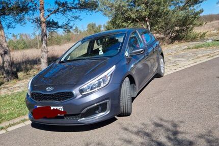 Kia ceed / Ceed 84.000 km 8.950 &euro; Ruhland 01945