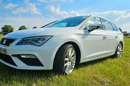 Seat Leon 64.800 km 15.900 &euro; Peine 31224