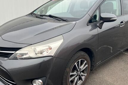 Toyota Verso 173.000 km 6.290 &euro; Berlin 12057