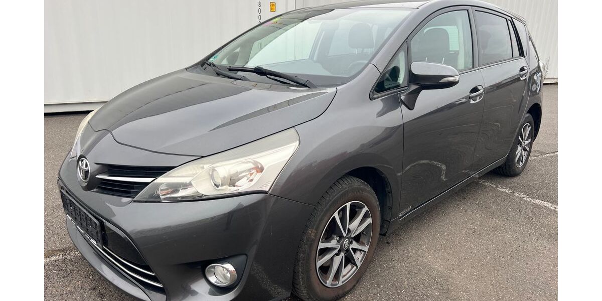 Toyota Verso 173.000 km 6.499 € Berlin 12057