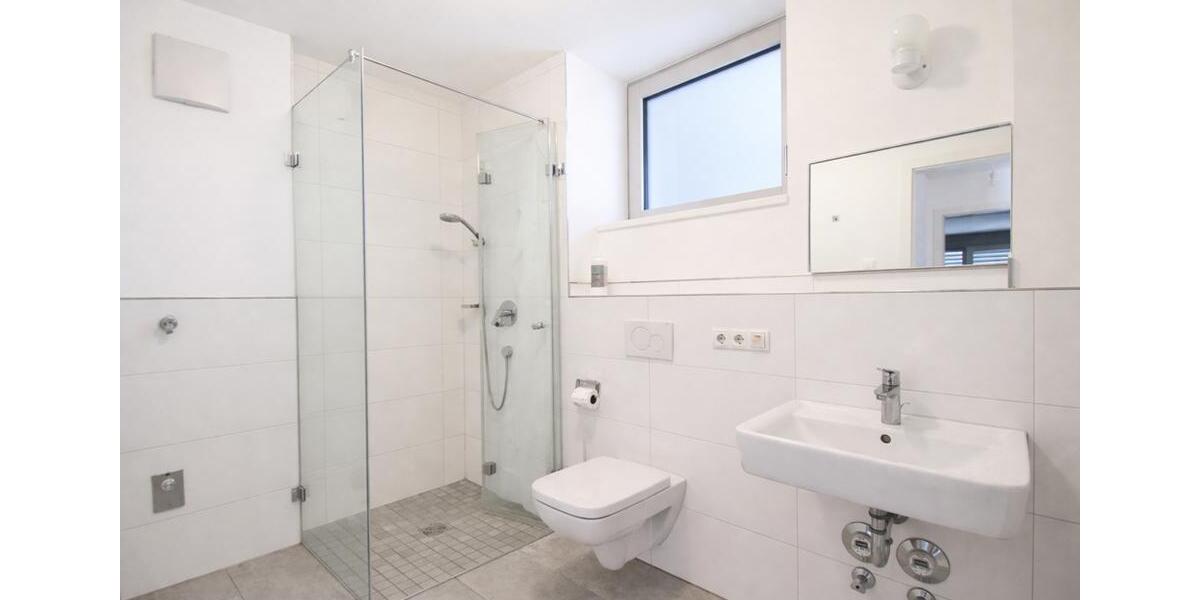 Etagenwohnung Hockenheim - 2 Zimmer, 60 m&sup2;, 850&euro; | Angebot:25561035