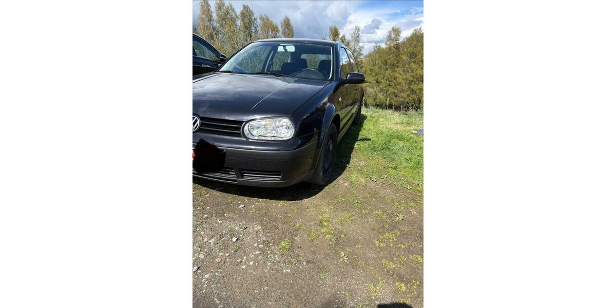 VW Golf 225.000 km 1.399 &euro; Freudenberg 57258