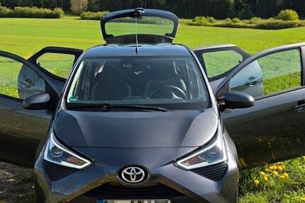 Toyota Aygo (X) 23.500 km 11.700 &euro; Burladingen 72393
