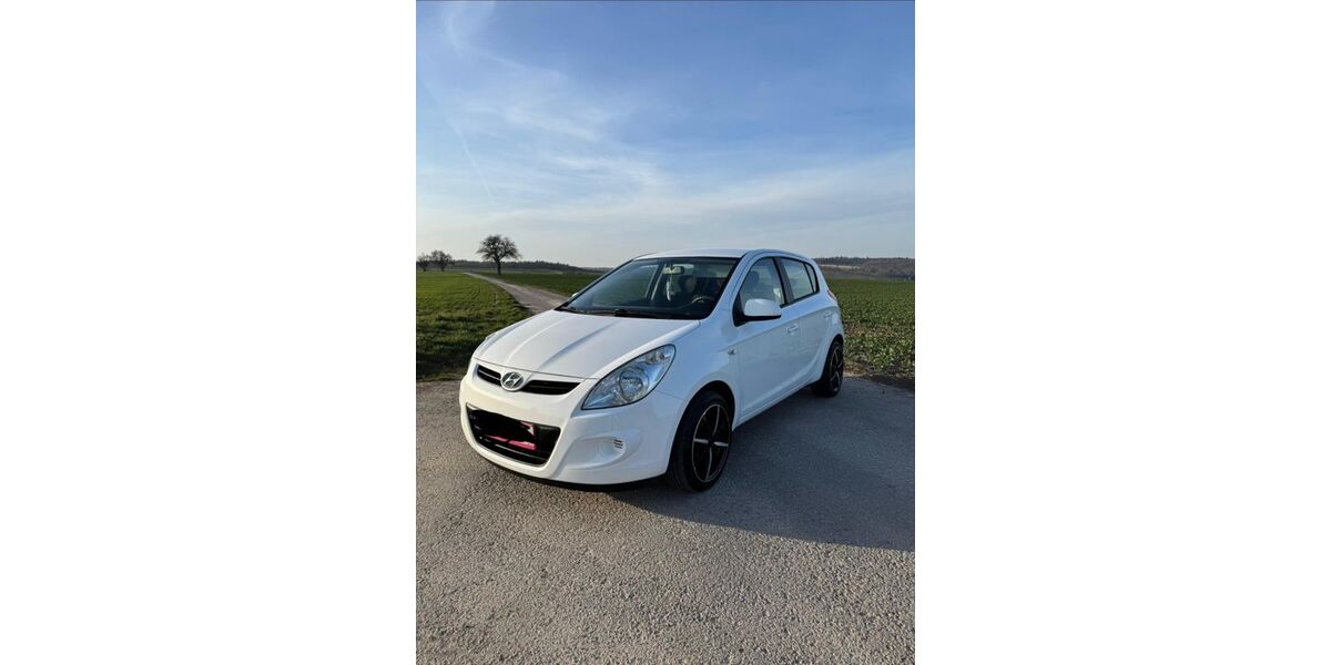 Hyundai i20 194.000 km 4.400 &euro; Korb 71404