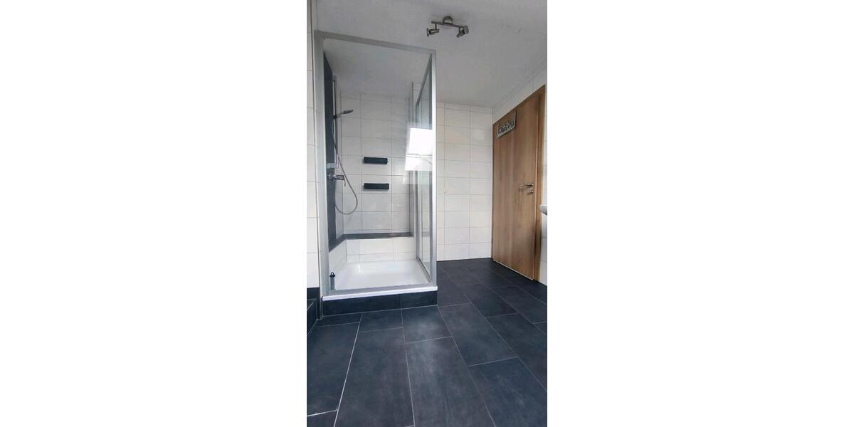 Dachgeschoßwohnung Burglauer - 3 Zimmer, 90 m&sup2;, 650&euro; | Angebot:26327217