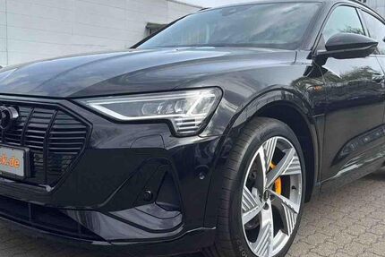 Audi e-tron 47.397 km 36.950 &euro; Hamburg 22047