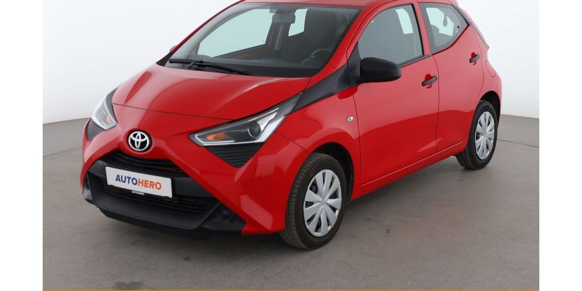 Toyota Aygo (X) 28.243 km 8.780 &euro; Dresden 01187