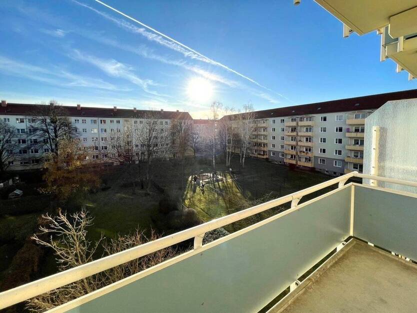 Gepflegte 3-Zimmer-Erdgeschoßwohnung mit Balkon in ruhiger Lage von Dresden-Tolkewitz