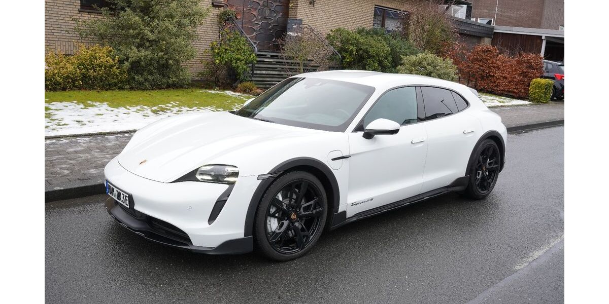 Porsche Taycan 63.000 km 73.700 &euro; Hamm 59073