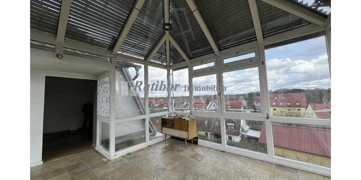 Außergewöhnliche und sehr großzügige 5 Zimmer Mansardenwohnung mit Dachterrasse und Wintergarten - Terrassenwohnung Roth Eckersmühlen | Angebot:26737654