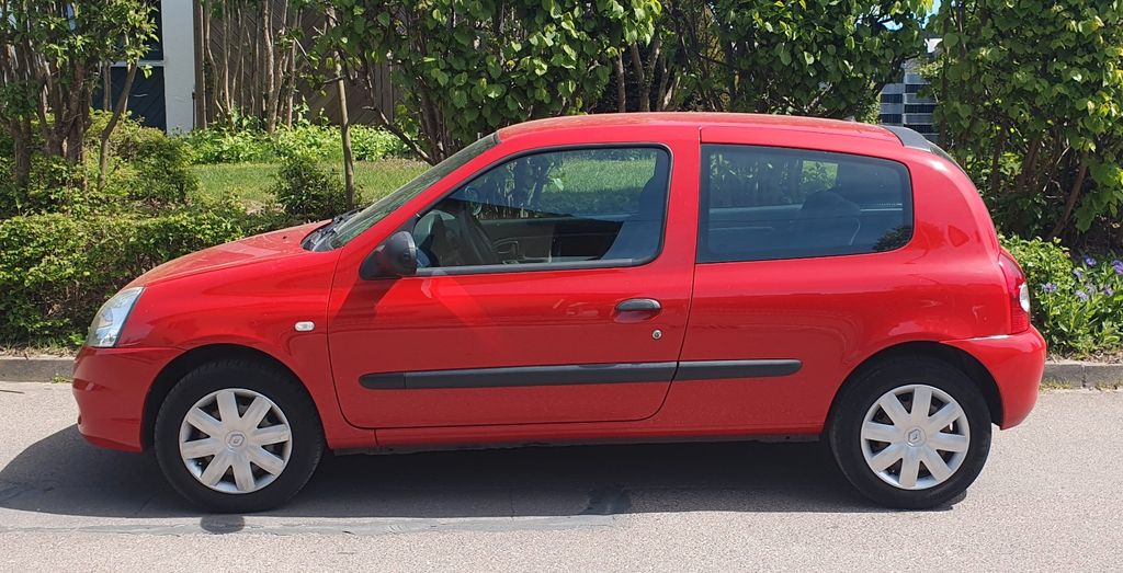 Renault Clio 175.000 km 999 &euro; Senden (Iller) 89250