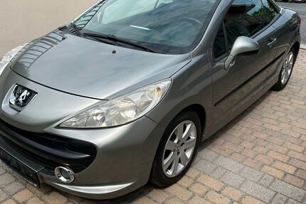 Peugeot 207 154.000 km 2.995 &euro; Coswig 01640